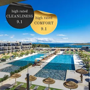 Aparthotel Del Mar Emotion, Ližnjan